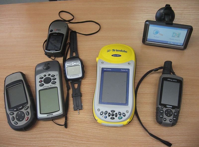 File:GPS Receivers 2007.jpg