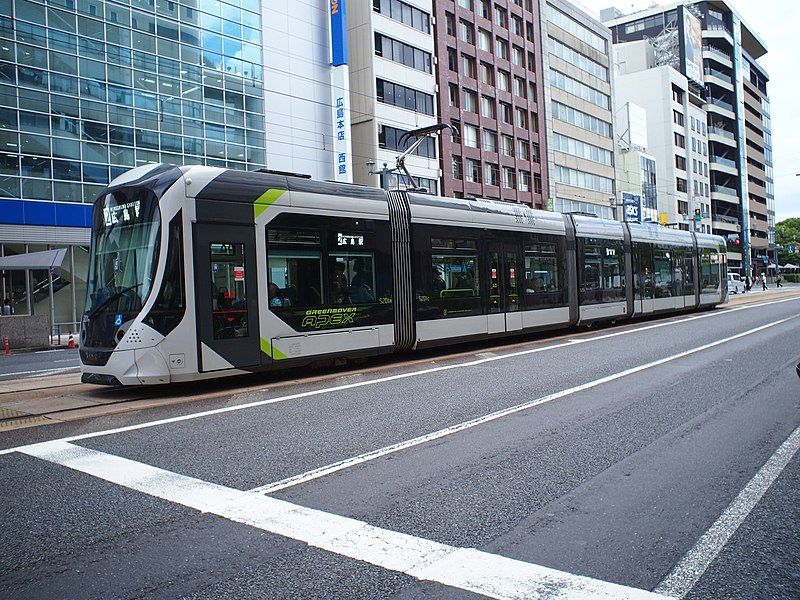 File:Hiroden 5200 20190623.JPG