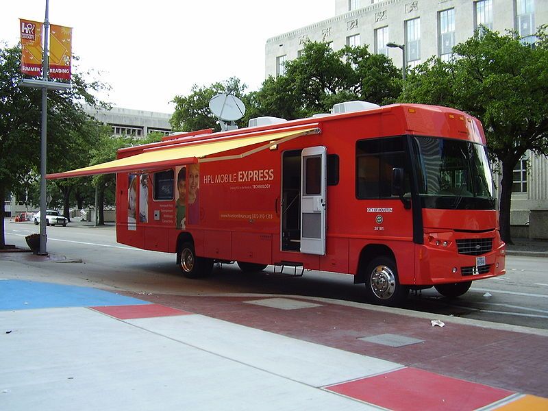 File:HoustonPublicLibraryBookmobile.JPG