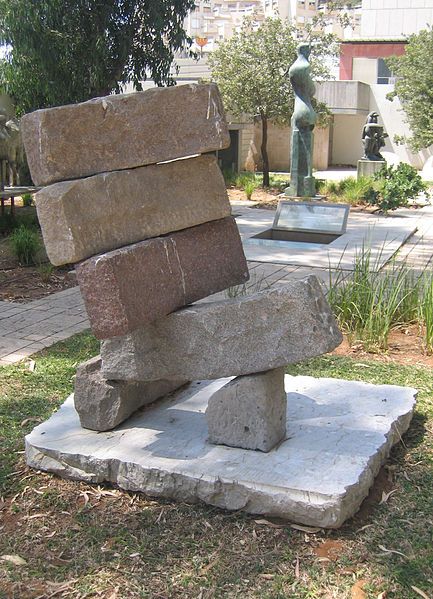 File:Kadishman tlv.jpg