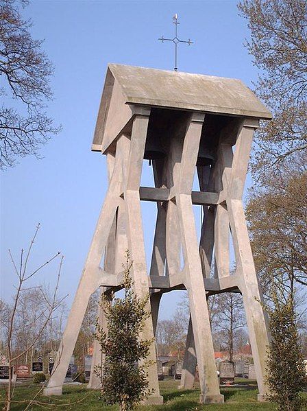 File:Klokkenstoel Luinjeberd 08cw.JPG