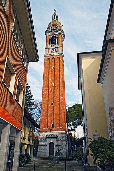 File:Latisana bell tower.jpg