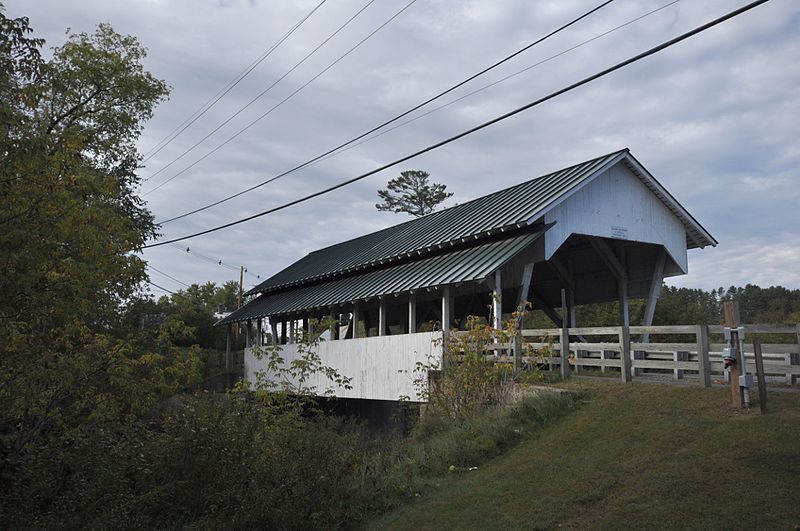 File:LyndonVT BradleyCoveredBridge1.jpg