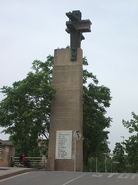 File:Monument 25 setembre.JPG