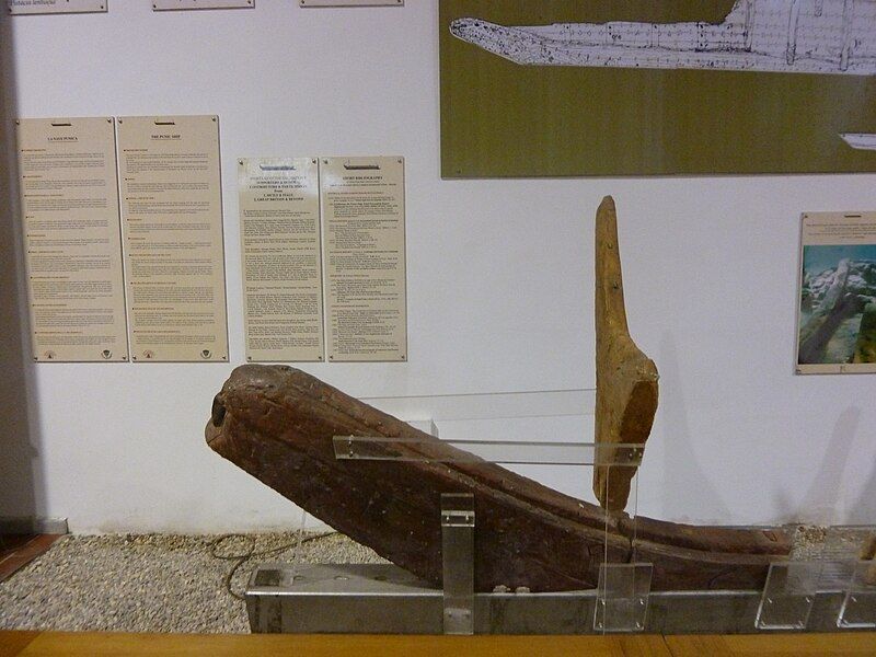 File:Punic.keel.JPG