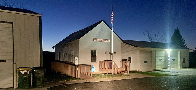 File:Rockbridge Town Hall.jpg