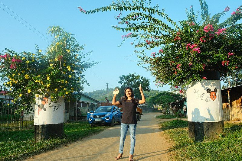 File:Shikdamakha entrance gate.jpg