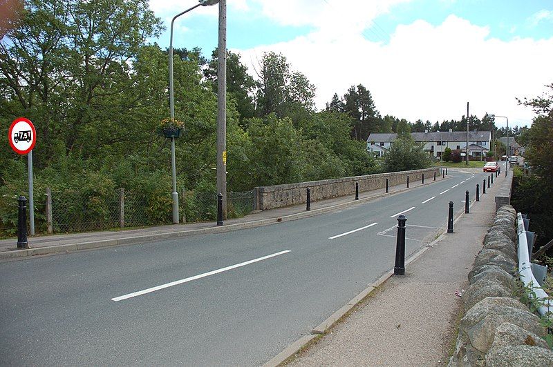 File:The Dulnain Bridge.jpg