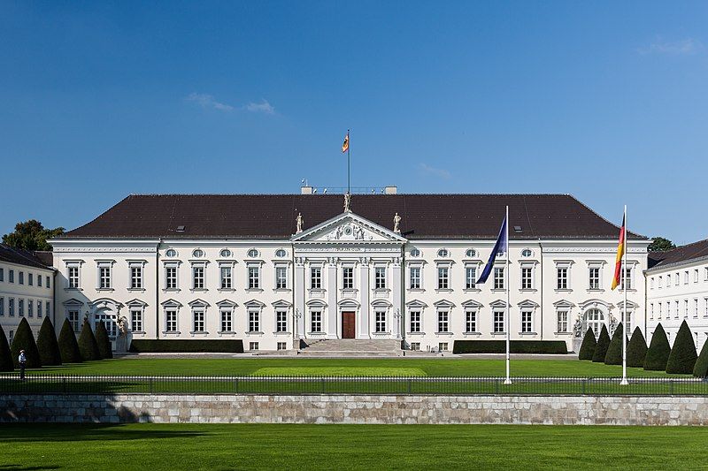 File:141003 Schloss Bellevue.jpg