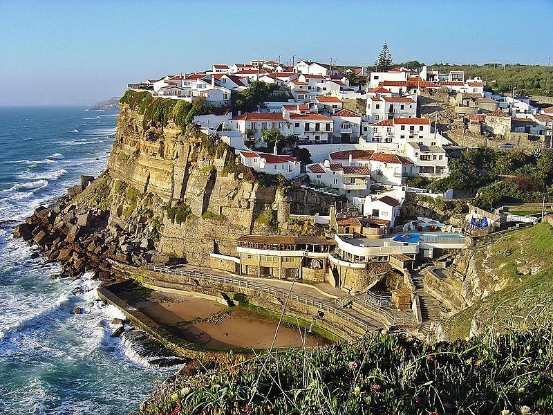 File:Azenhas do Mar.JPG