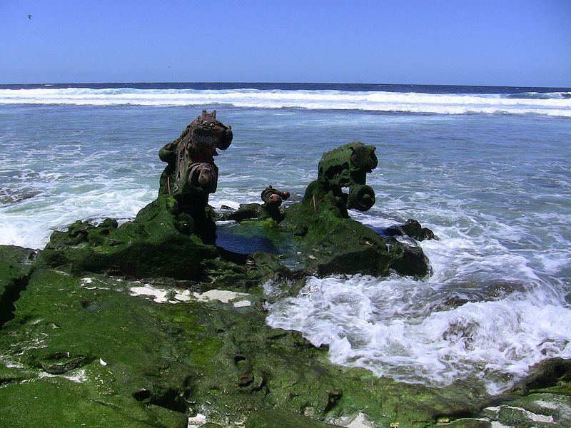 File:Baker Island wreck.JPG