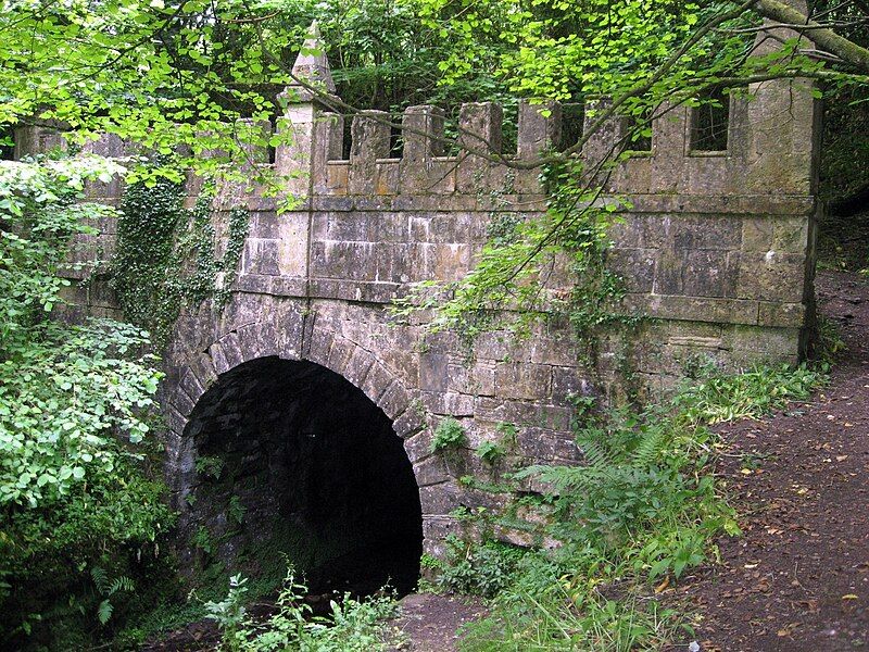 File:Daneway portal.JPG