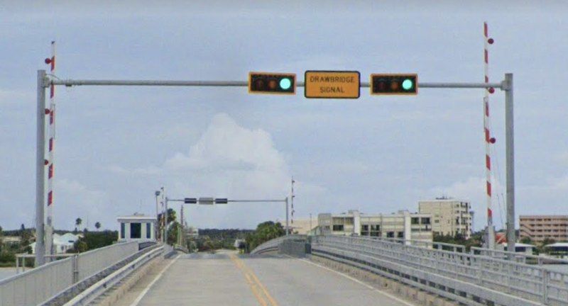 File:Dunedin Causeway.jpg