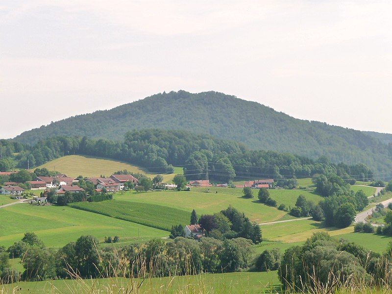 File:Frauenberg, Grafenau.JPG