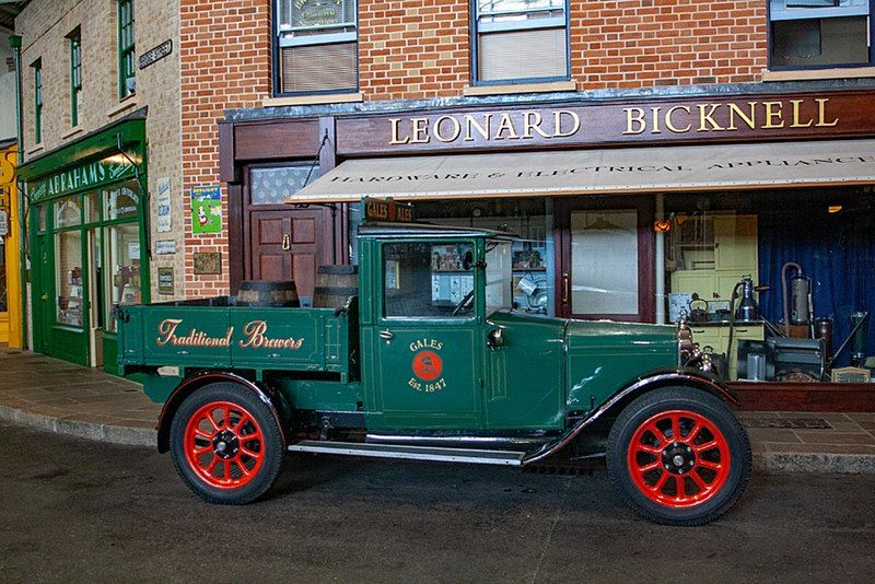 File:Gales brewery van.jpg