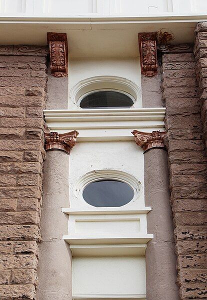 File:Globe-Gila-County-Courthouse-Detail.jpg