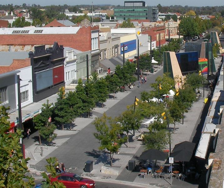 File:Hargreaves mall bendigo.jpg