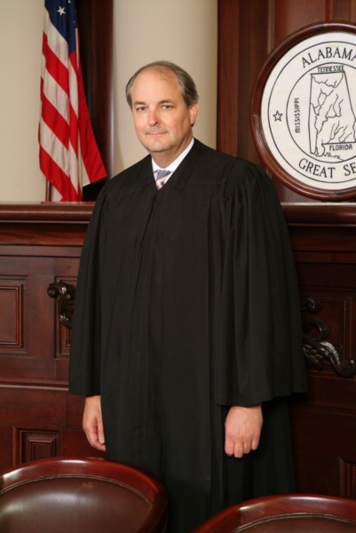 File:Official Court Photograph.png