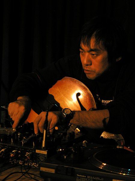 File:Otomo Yoshihide.jpg