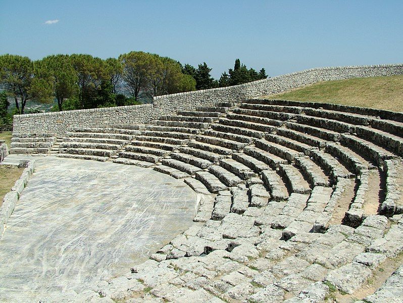 File:Palazzolo Acreide Theater.jpg