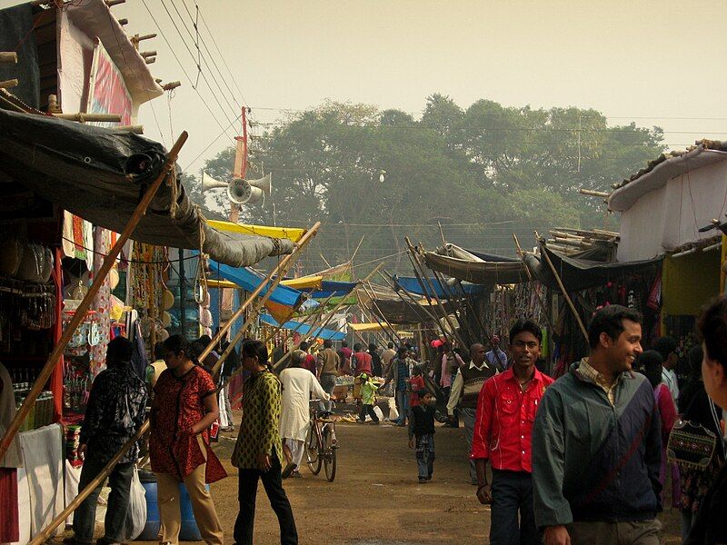 File:Poush Mela Bazaar.JPG