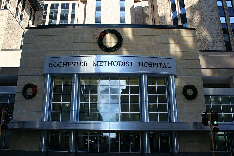 File:RochesterMethodistHospital.JPG