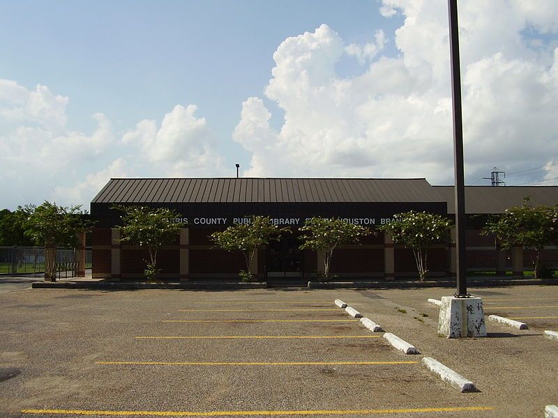 File:SouthHoustonLibraryTexas.JPG