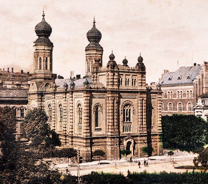 File:Synagoga Bielsko 1881-1939.jpg