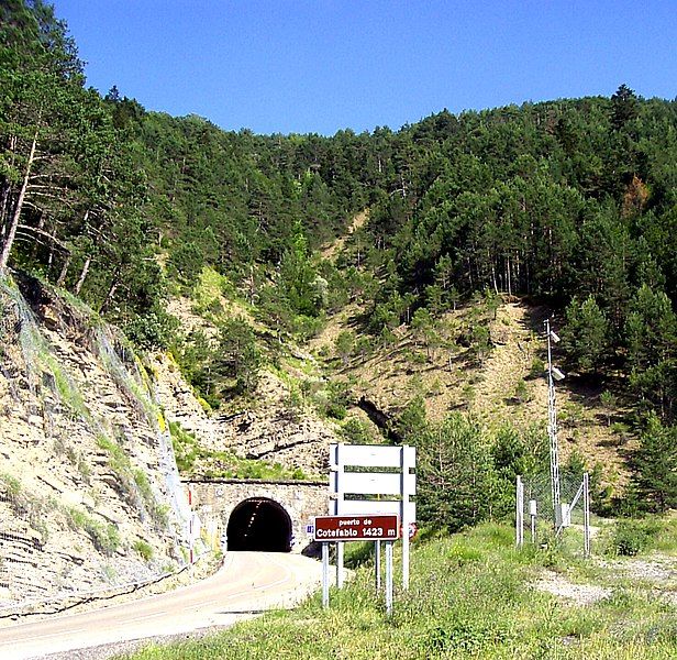 File:Túnel del Cotefablo.jpg