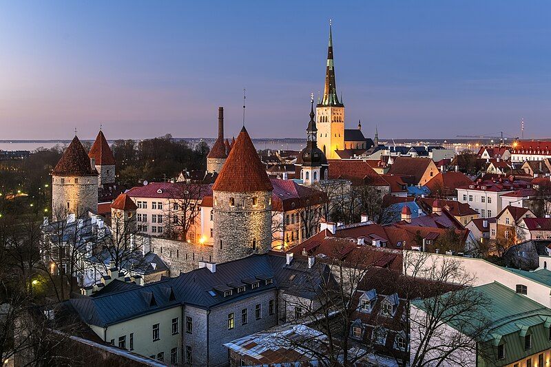 File:Tallinn (32732171827).jpg