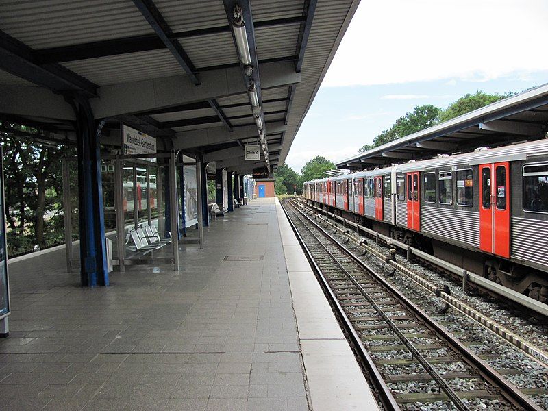 File:U-Bahnhof Wandsbek-Gartenstadt 5.jpg