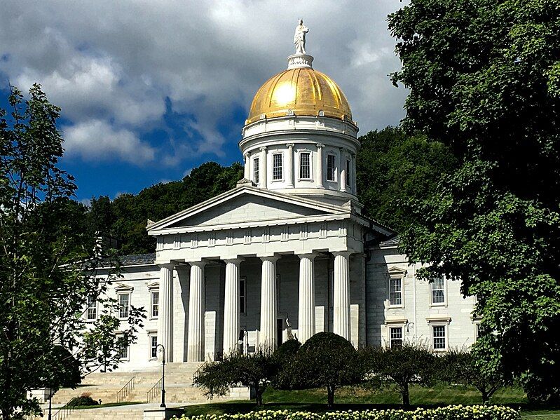 File:Vermont Statehouse 2016.jpg