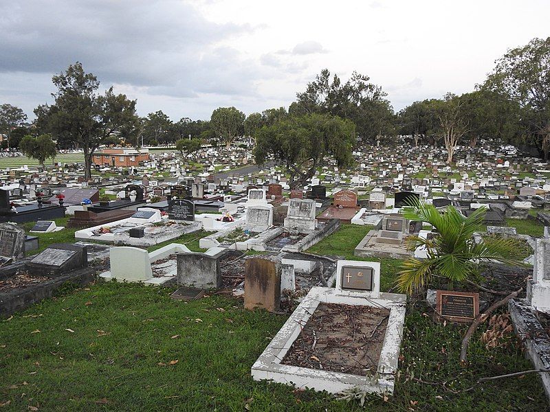 File:AU-Qld-Kedron-Lutwyche-Cemetery-rear road-2021.jpg