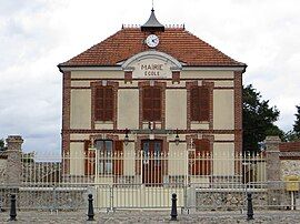 The town hall in Bassevelle