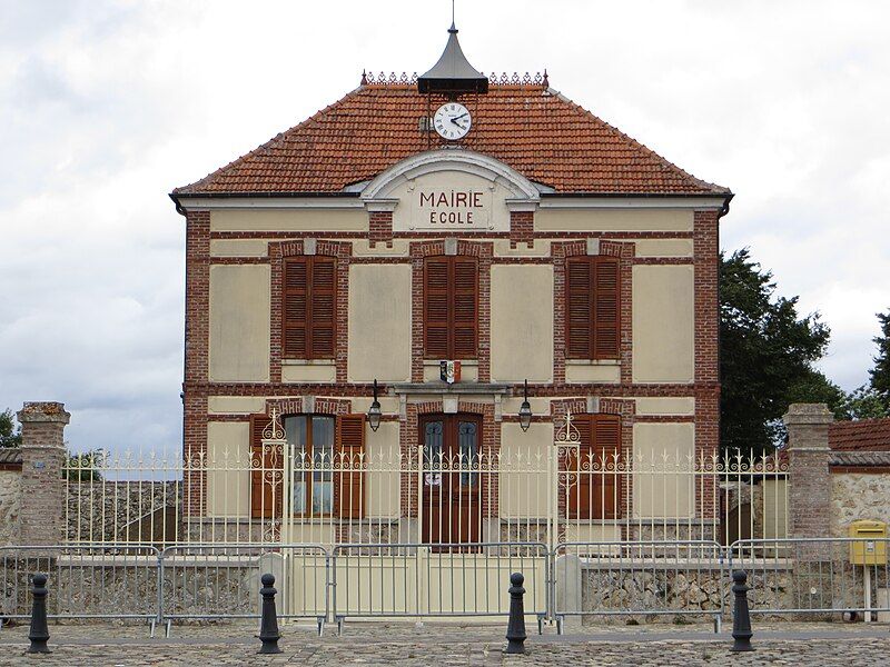 File:Bassevelle - Mairie.jpg