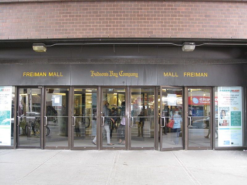 File:Freiman-Mall-Entrance-Ottawa-1.jpg