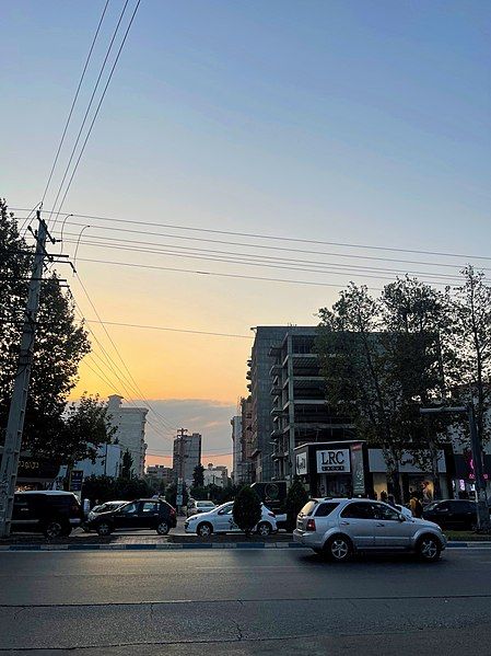 File:Haraz Street 3.jpg