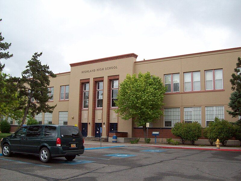 File:Highland High School-Albuquerque.jpg