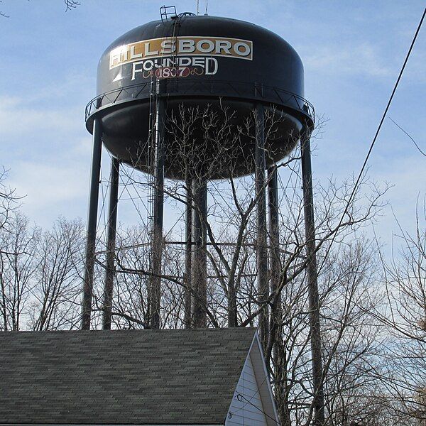 File:HillsboroOhioWaterTower.JPG