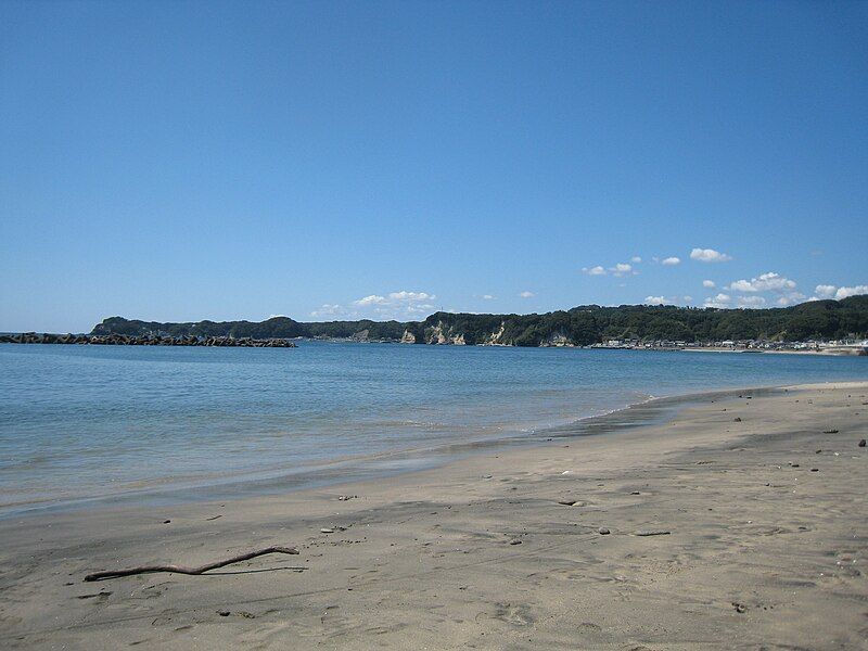 File:Katsuura beach 02.JPG