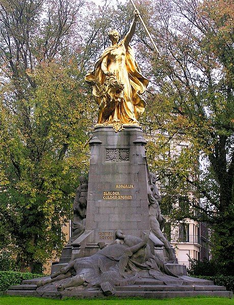 File:Kortrijk-Groeningemonument.jpg