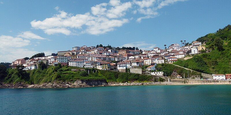 File:Lastres, Asturias.jpg