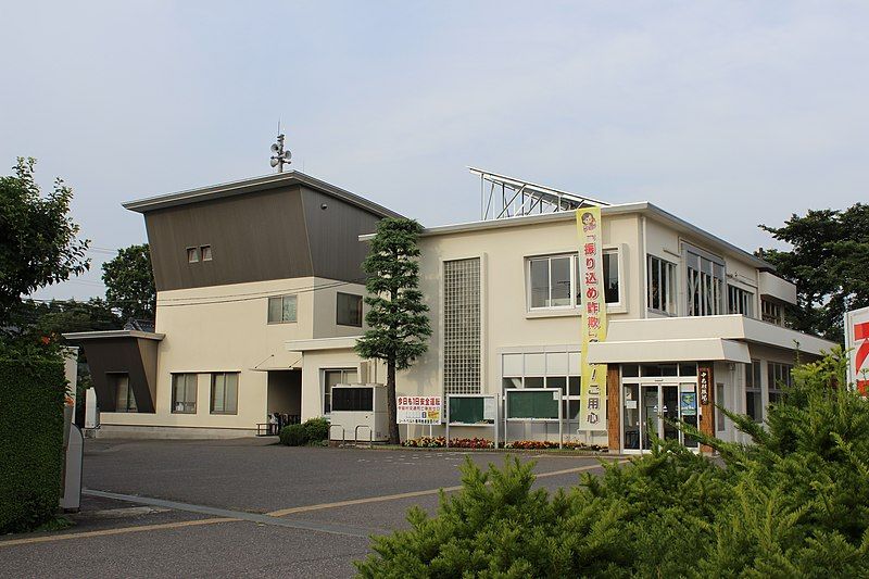 File:Nakajima village hall.JPG