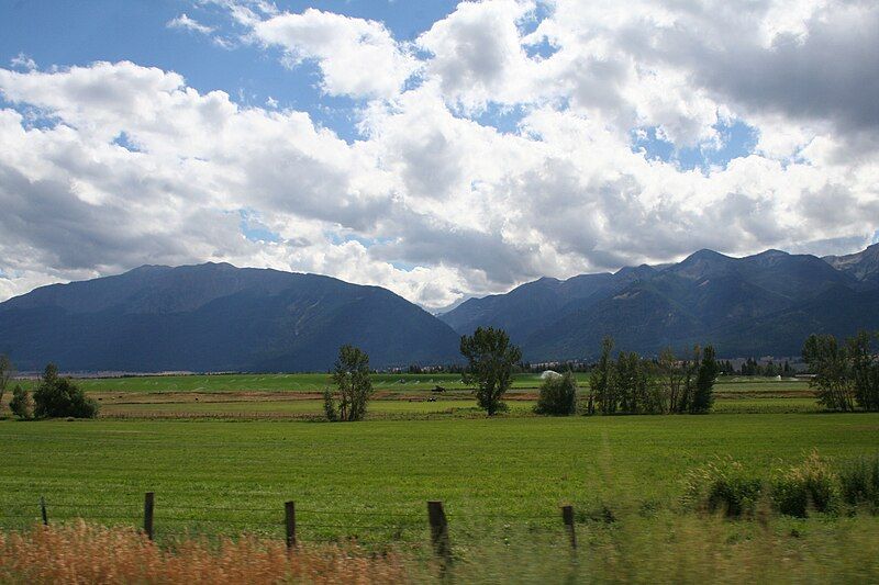 File:Near Enterprise, Oregon.JPG