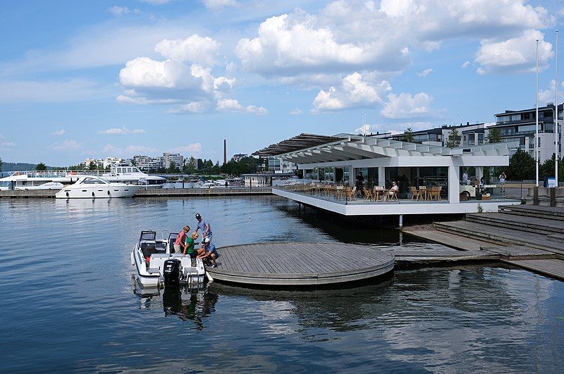 File:Piano-paviljonki Lahti.jpg