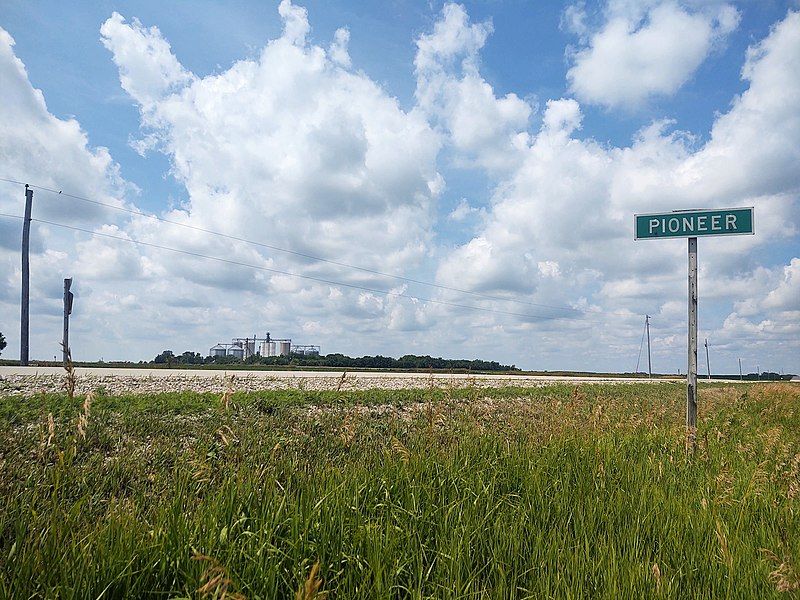 File:Pioneer, Iowa sign.jpg