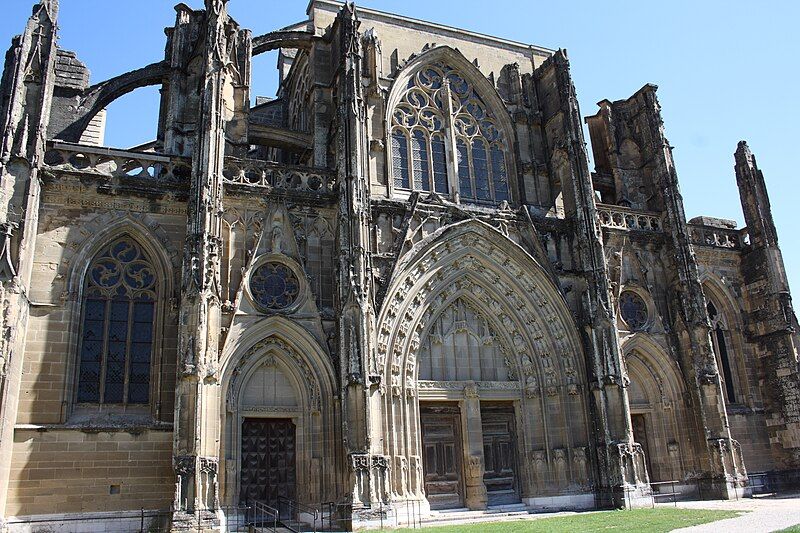 File:Saint-Antoine-l'Abbaye Abteikirche 132.JPG