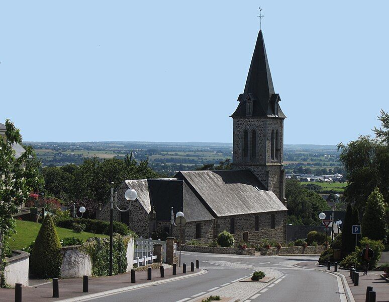 File:Saint-Martin-des-Champs, Manche.JPG