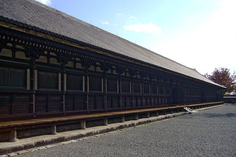 File:Sanjusangendo temple02s2040.jpg