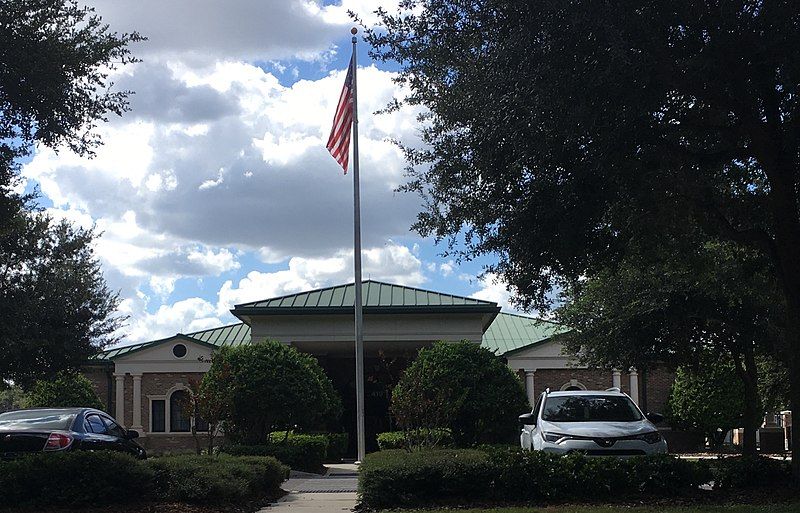 File:Seffner-Mango Branch Library.jpg